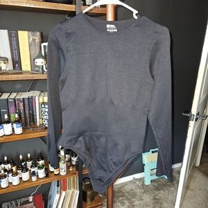 OQQ Women's Black Waist Cinching  Long Sleeve Bodysuit Xl